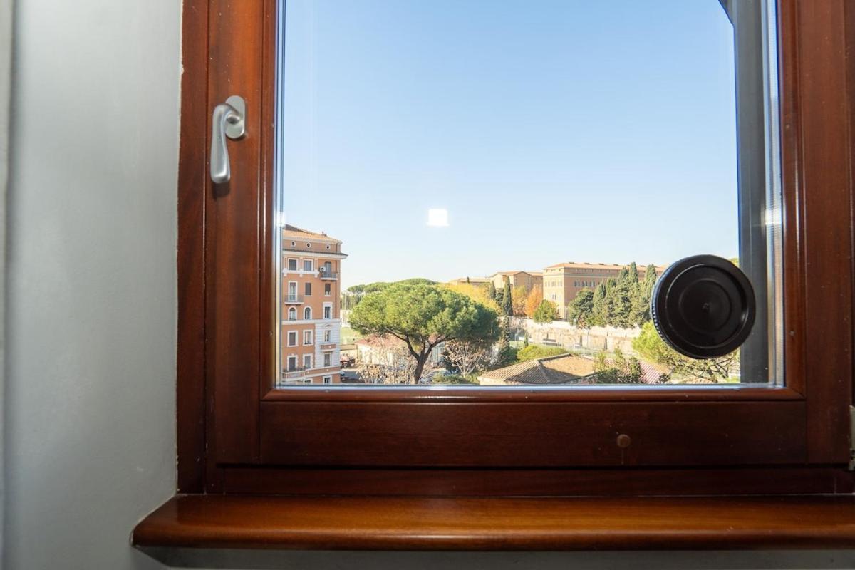 Divine View Roma